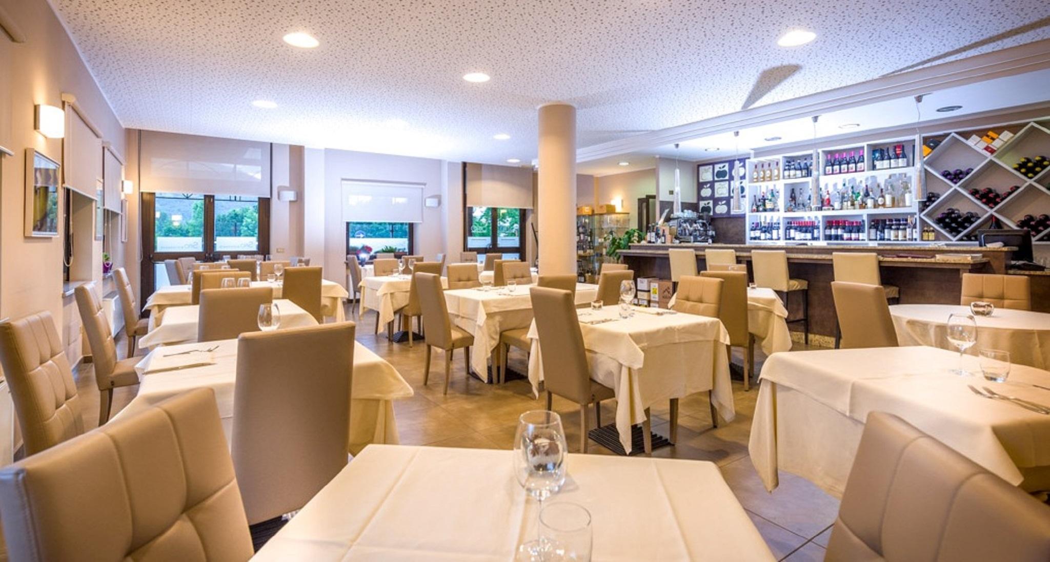 Hotel Des Alpes Rosta Buitenkant foto