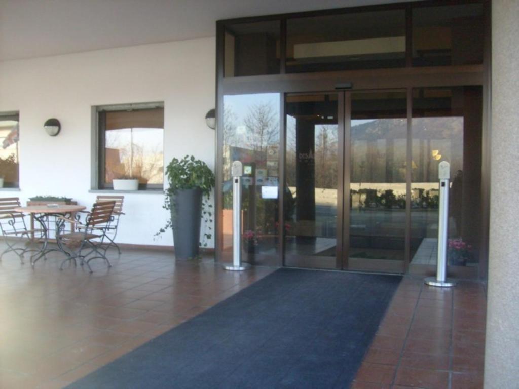 Hotel Des Alpes Rosta Buitenkant foto